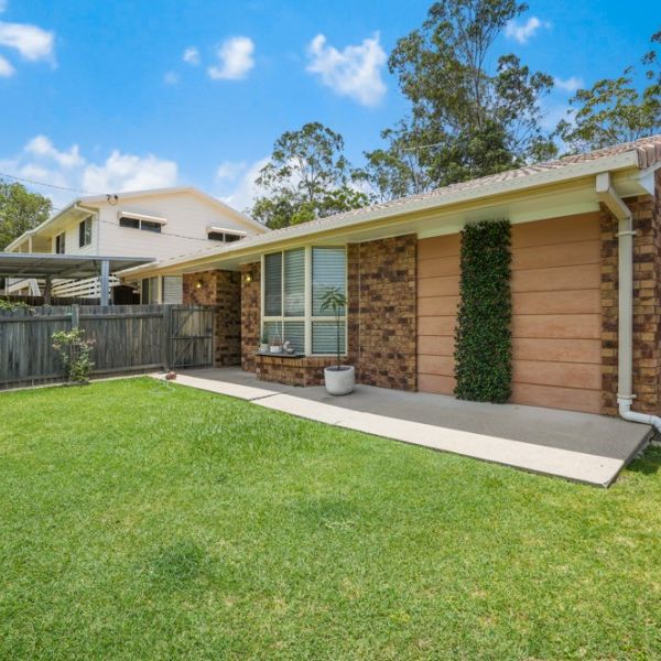 137 Dalrymple Drive, Toolooa - Photo 1