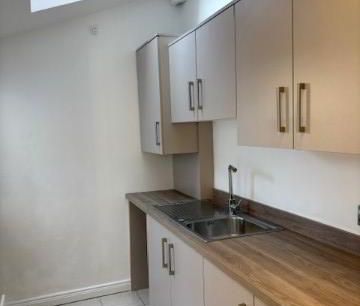 77 Victoria Avenue, Belfast, BT4 1QZ - Photo 4