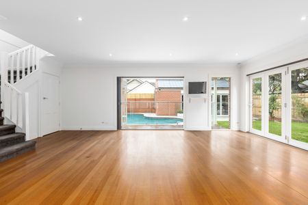 Stunning Family Home with Modern Renovations & Entertainer’s Dream Backyard - Photo 2