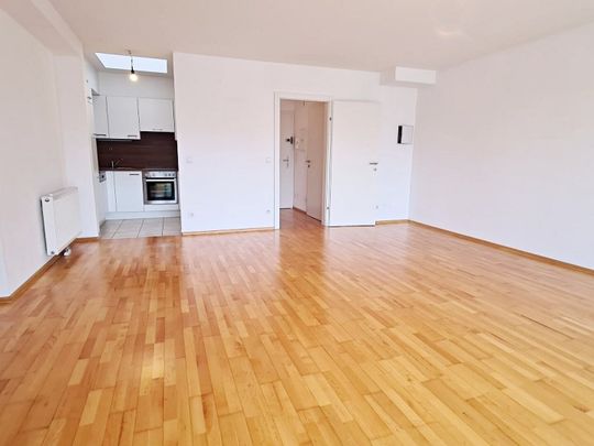 TOPGELEGENHEIT, 113 m2 Neubau mit 39 m2 Freifläche, Wohnküche, 2 Zimmer, Wannenbad, Parketten, Innstraße - Photo 1
