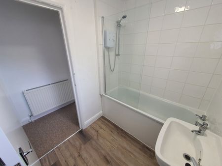 3 Bed Terraced House, Charleston Street, SE17 - Photo 4