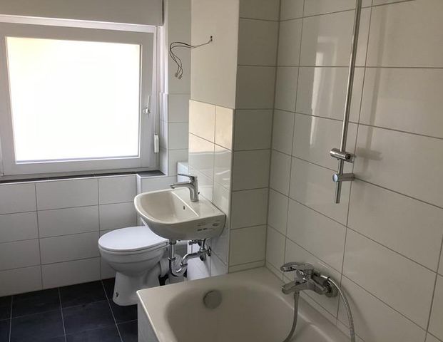 Schöne Wohnung sucht Mieter: 2-Zimmer-Wohnung - Foto 1