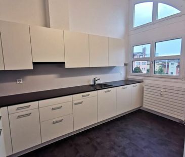 Attraktive Wohnung mit grosser Terrasse und neuer Küche - Photo 2