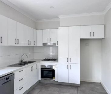 “Low-Maintenance Comfort Near Highpoint” - Photo 1