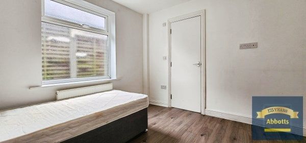 Greenstead Road, Colchester - Photo 1