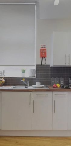 Room in a Shared Flat, South Hunter Street, L1 - Photo 2