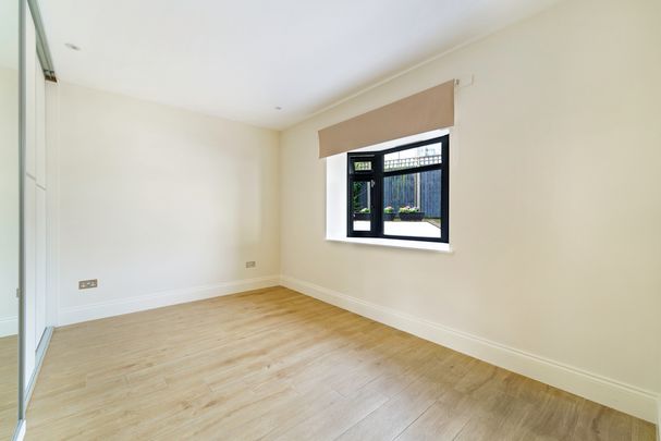 Crossways, SM2, London - Photo 1