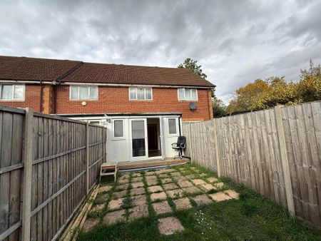 2 bedroom terraced house to rent - Photo 3