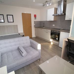 Winckley Square, Flat 12, PRESTON, Lancashire PR1 3JQ - Photo 2