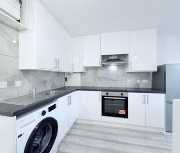 1 bed Ground Floor Flat for Rent - Photo 5