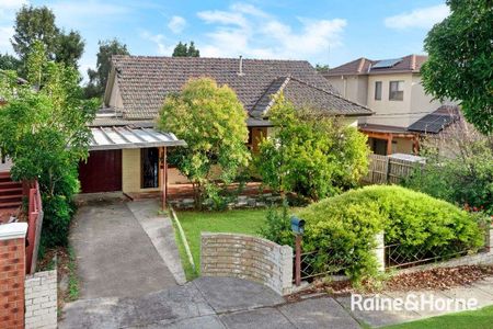 For Lease 6 months: Charming Family Home at 6 Jolly Street, Dandenong - Photo 4