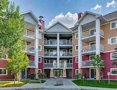 Spectacular modern and cozy condo, Prestwick SE | 10 Prestwick Bay Southeast, Calgary - Photo 1