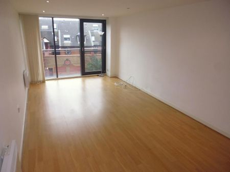 2 bedroom flat to rent - Photo 3