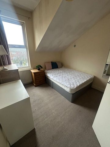 Room in a Shared Flat, Cinnamon Apartments, SW19 - Photo 3