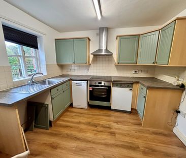 Winsford, Darnhall - Photo 6