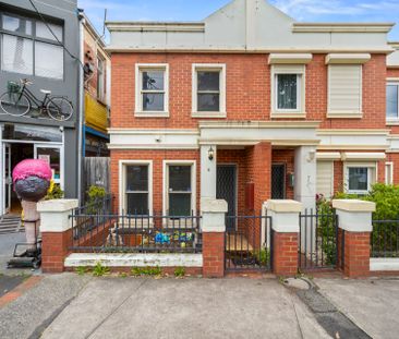 Large 2-Storey Murrumbeena Townhouse! - Photo 2