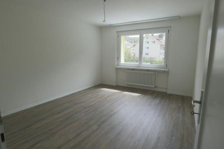 Moderne Wohnung mit grossem, sonnigen Balkon - Photo 3