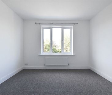 Well presented 3 bedroom semi-detached house situated to the north ... - Photo 4