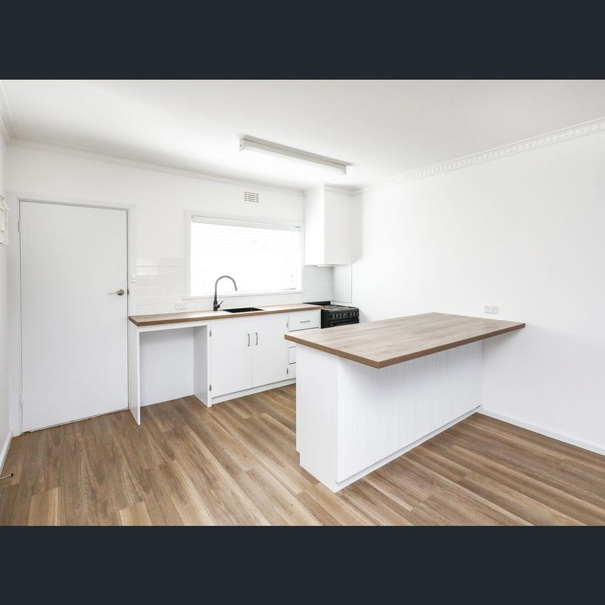 2 & 3/105 Commercial Street, Merbein, Vic 3505 - Photo 1