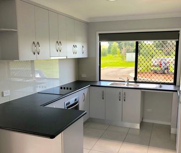 22 Reflection Street, Mount Pleasant QLD 4740 - House For Rent | Do... - Photo 5