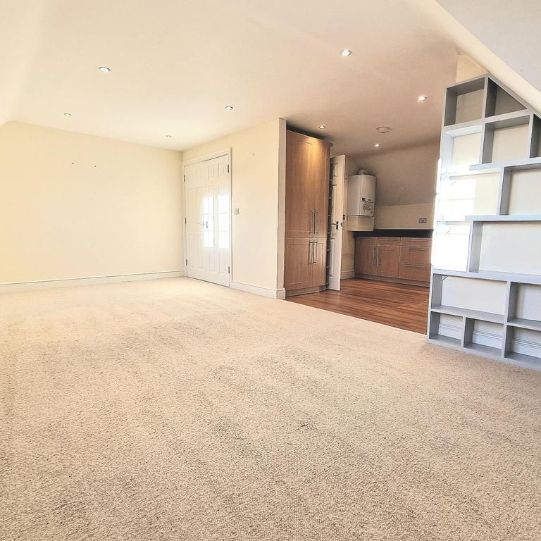 3 bedroom apartment to rent - Photo 1