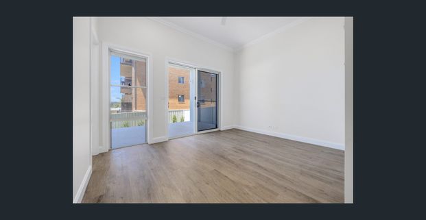 Coastal Residence of Exceptional Quality - Photo 1