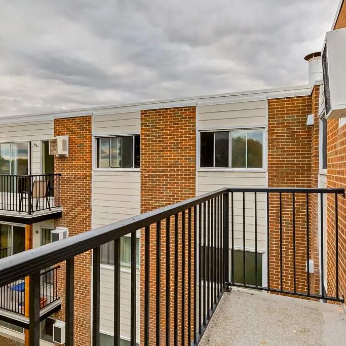 - 2 Bedroom at Fairway Plaza - Photo 1