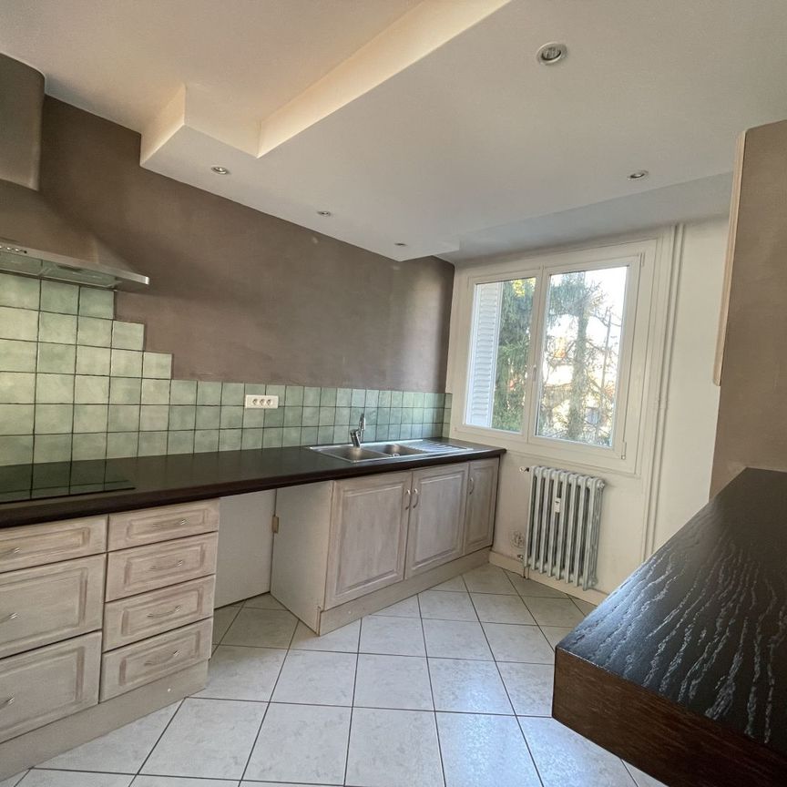 Appartement T3 à louer quartier Saint-Claude à Besançon, proche gare. - Photo 1