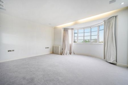 4 bedroom flat to rent - Photo 3