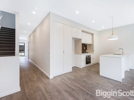 Townhouse In Great Locations... - Photo 3
