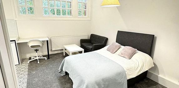 Studio to rent - Photo 2