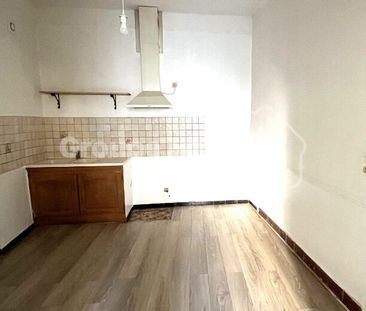 NOVES - Maison de village T3, - Photo 6