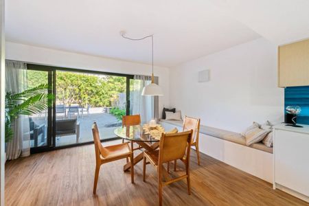 Fully Furnished Retreat in Sought-After Sunshine Beach - Photo 3