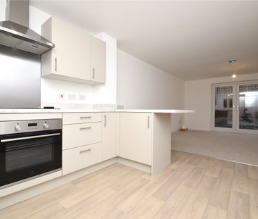 2, Saddleback Close, Churwell, Morley, Leeds, LS27 7NP - Photo 6