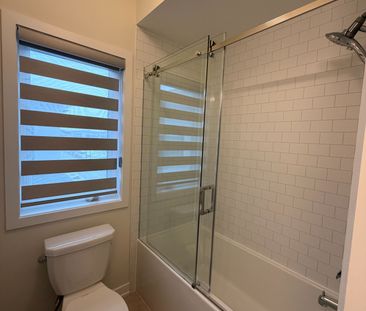 For Lease - 1 Peace Lane, Richmond Hill, Ontario - Photo 4