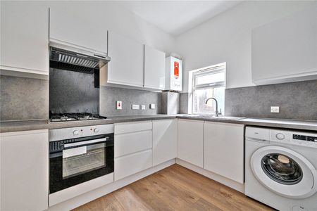 Belmont Road, N15, London - Photo 2