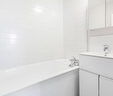 Room in a Shared Flat, Masterman House, SE5 - Photo 5