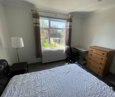 Room in a Shared House, Langhorn Road, SO16 - Photo 5