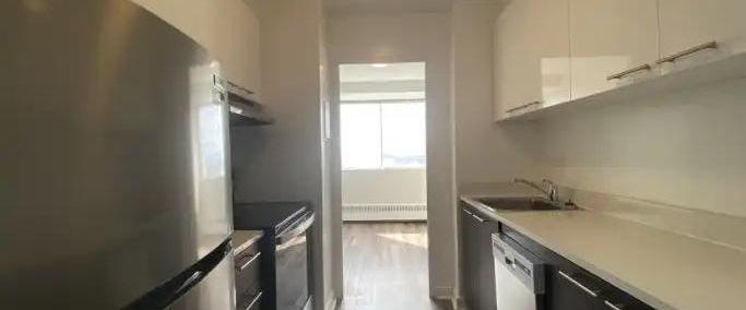 5501 Adalbert | 5501 Avenue Adalbert, Côte Saint-Luc · 1 ch. - Photo 1
