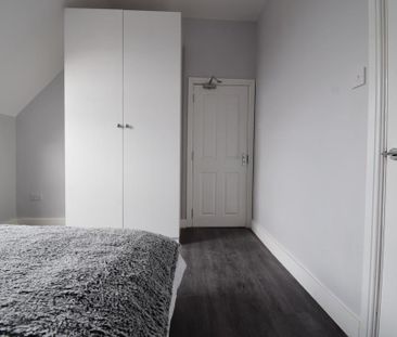 1 Bed Terraced House, Streatham High Road, SW16 - Photo 1