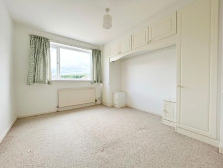 3 bedroom detached house to rent - Photo 4