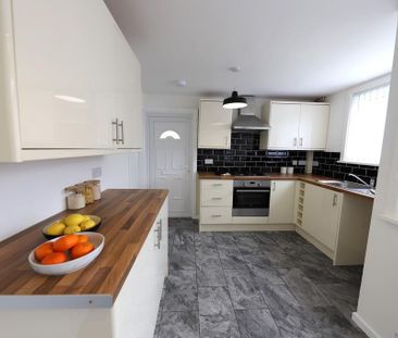2 bedroom terraced house to rent - Photo 6