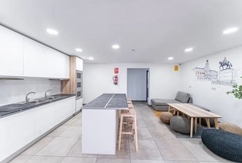 Calle del Arenal, Madrid, Community of Madrid 28013