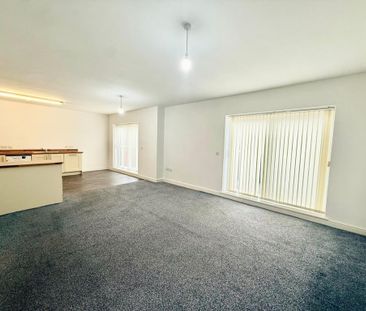 3 bedroom flat to rent - Photo 2