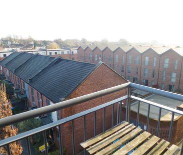 John Thornycroft Road, Southampton - Photo 5