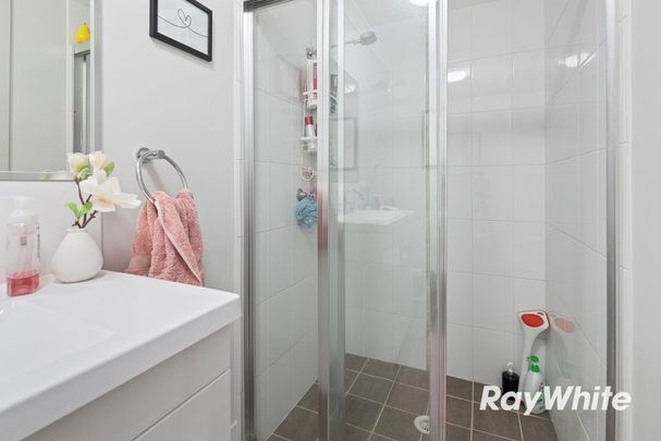 Modern 2 Bedroom Duplex - Photo 1