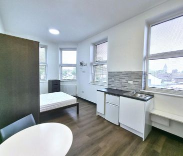 Studio to rent - Photo 3