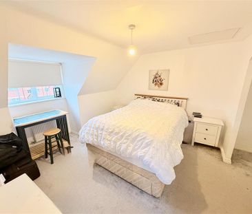 3 bedroom end of terrace house to rent - Photo 2