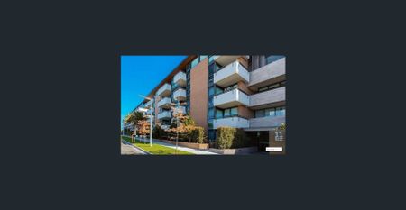 Modern , great location 2 bedrooms unit - Photo 4