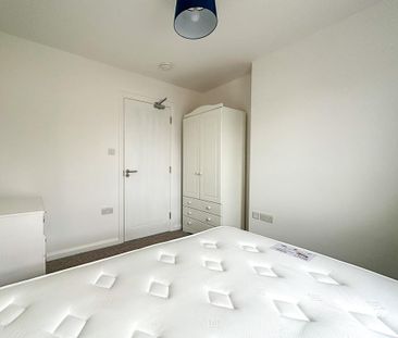 1 bedroom in a house share to rent - Photo 6